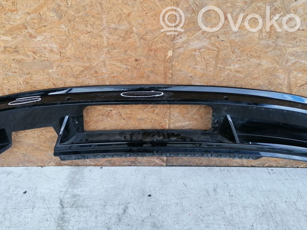 Volkswagen Tiguan Moldura inferior del parachoques trasero 