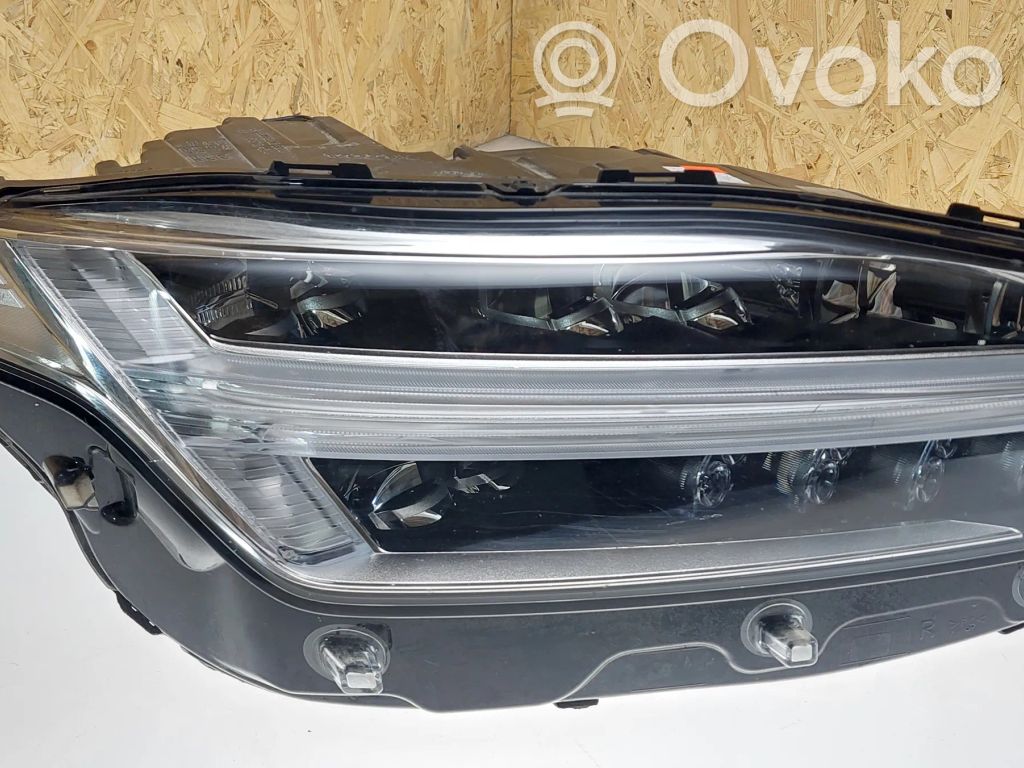 Volvo XC90 Scheinwerfer 