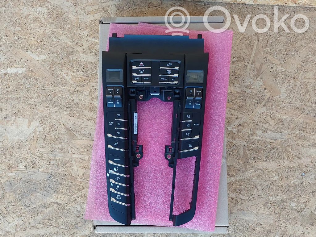 Porsche Macan (95B) Center console 