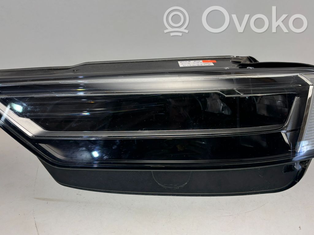 Audi A8 S8 D5 Lampa przednia 