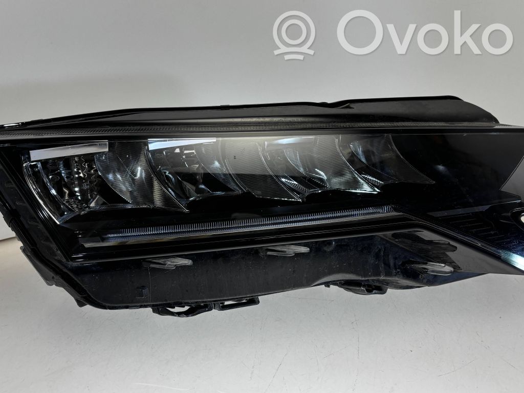 Skoda Octavia Mk4 Scheinwerfer 