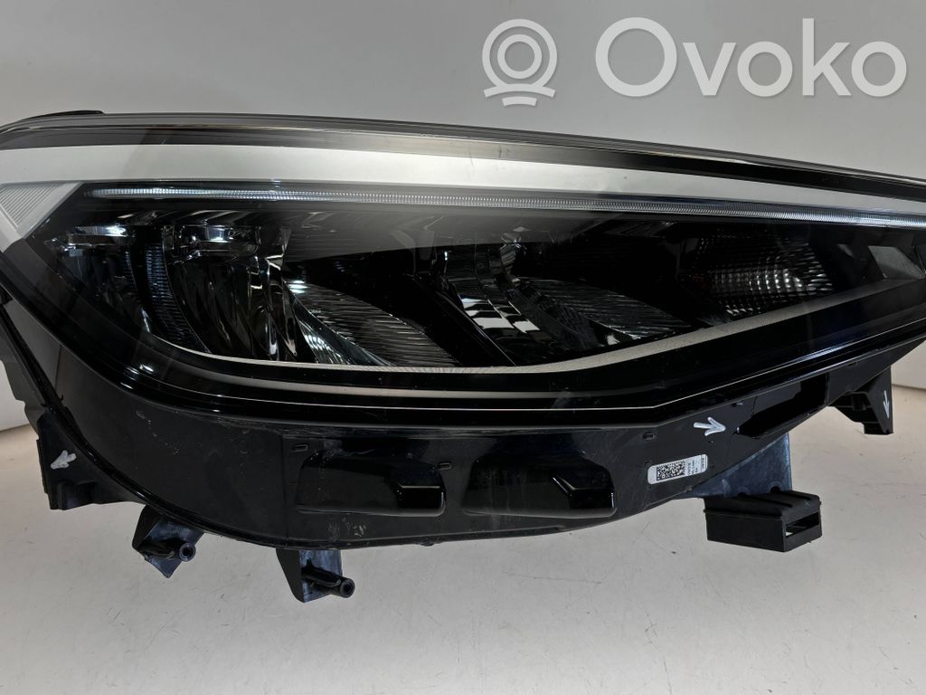 Volkswagen ID.4 Lampa przednia 