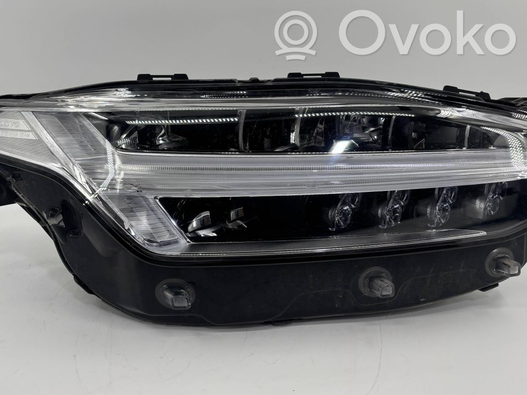 Volvo XC90 Scheinwerfer 