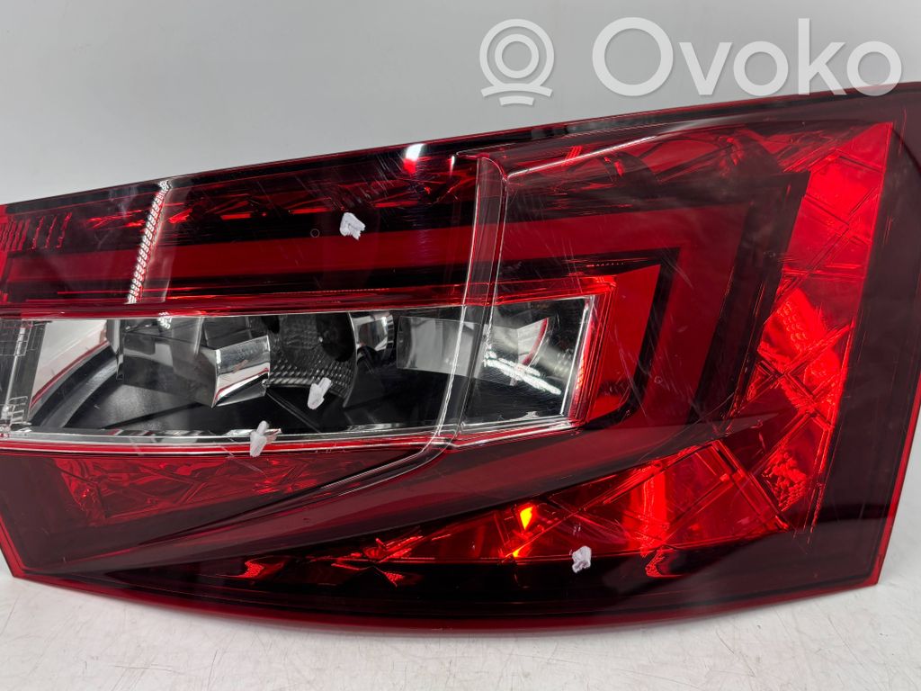 Skoda Superb B8 (3V) Lampă spate în caroserie 