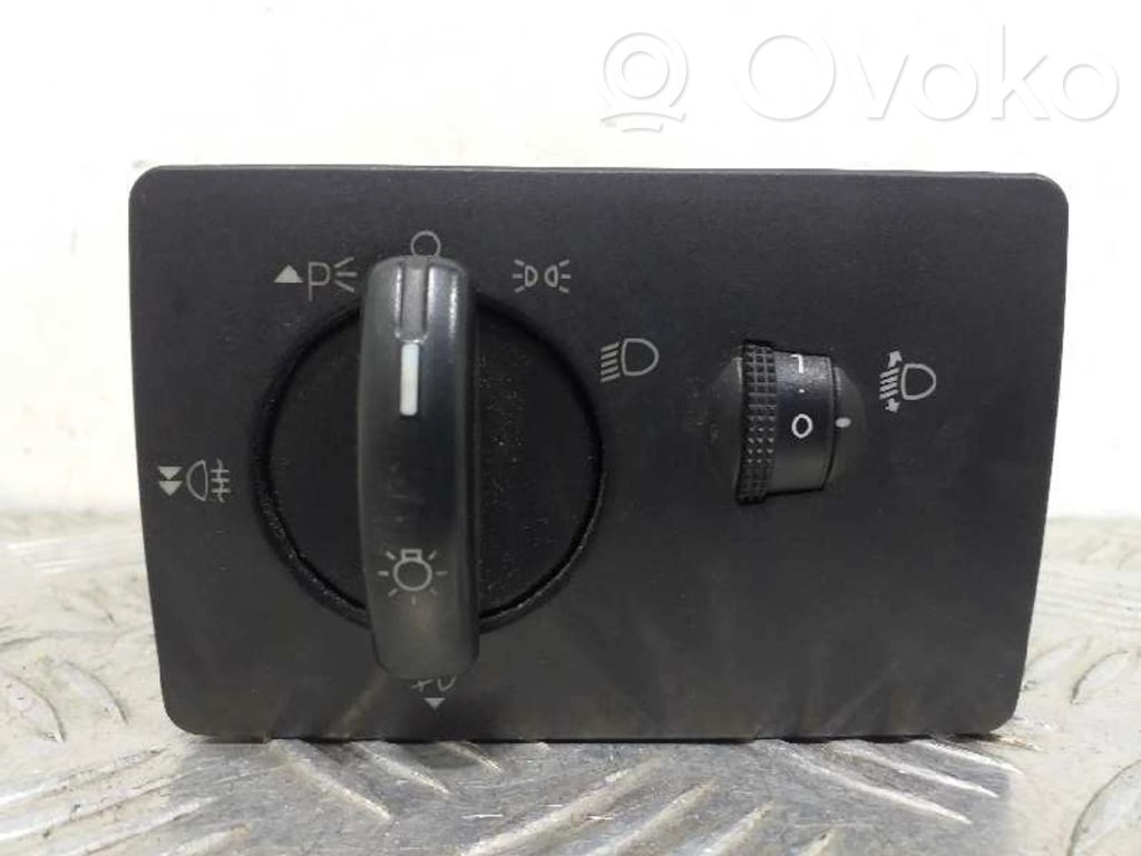 Panel lighting control switch   7M5T13A024