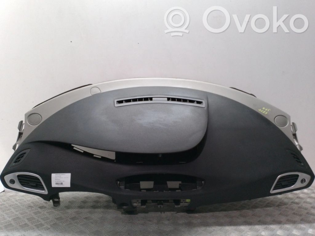 Panel de instrumentos   DB2W60400C