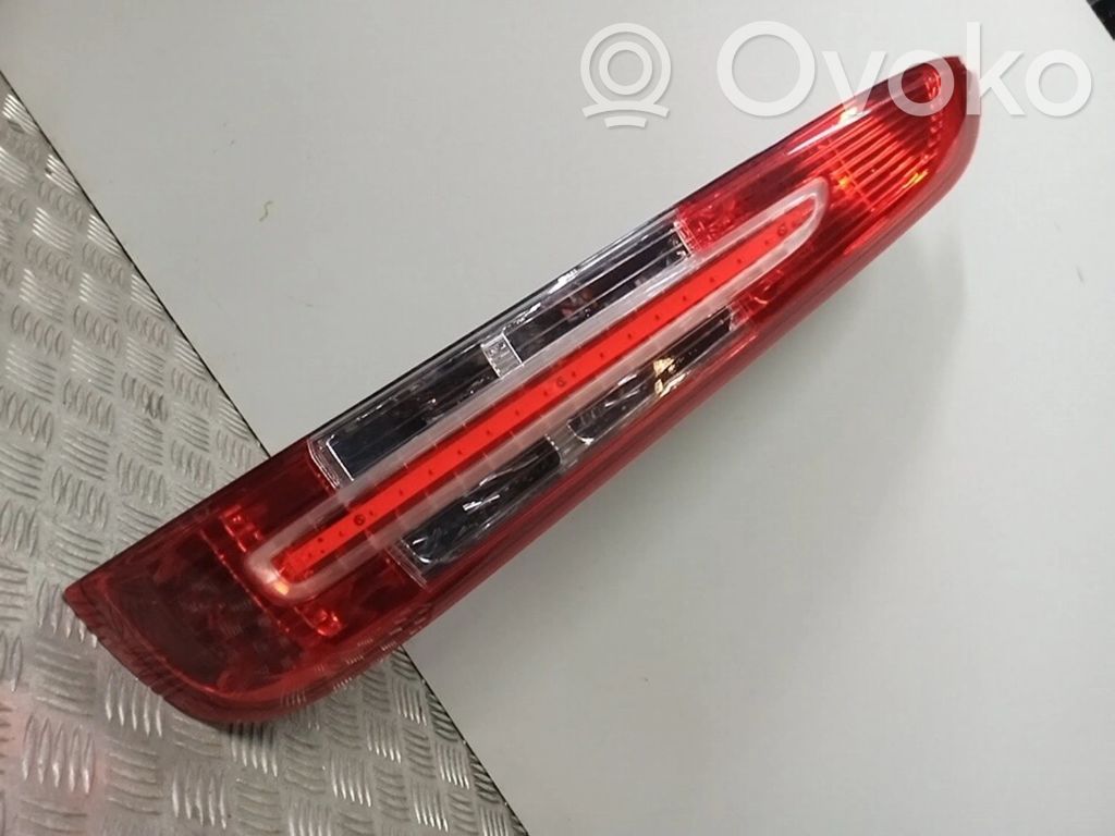 Ford C-MAX I Galinis žibintas kėbule 