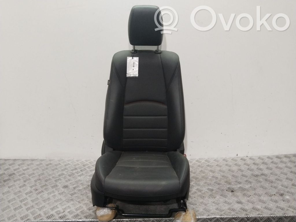 Etumatkustajan istuin   DN3M57100A
