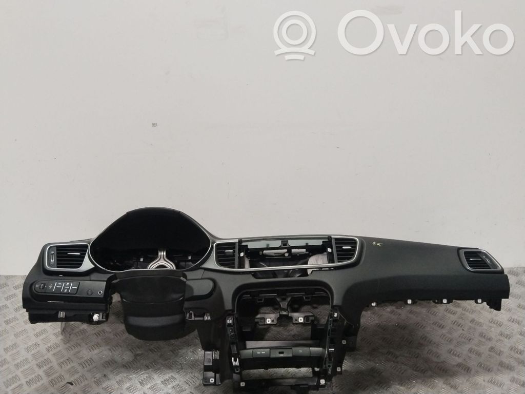 Dashboard   84710J7AA0WK