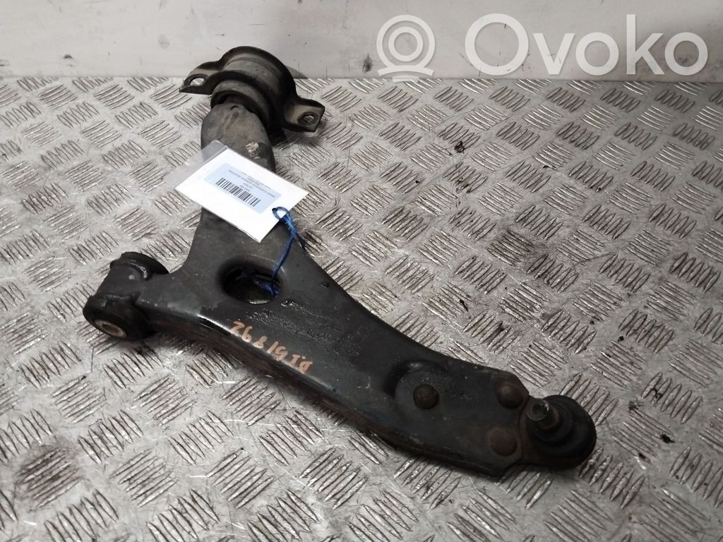 Ford Focus Triangle bras de suspension inférieur avant