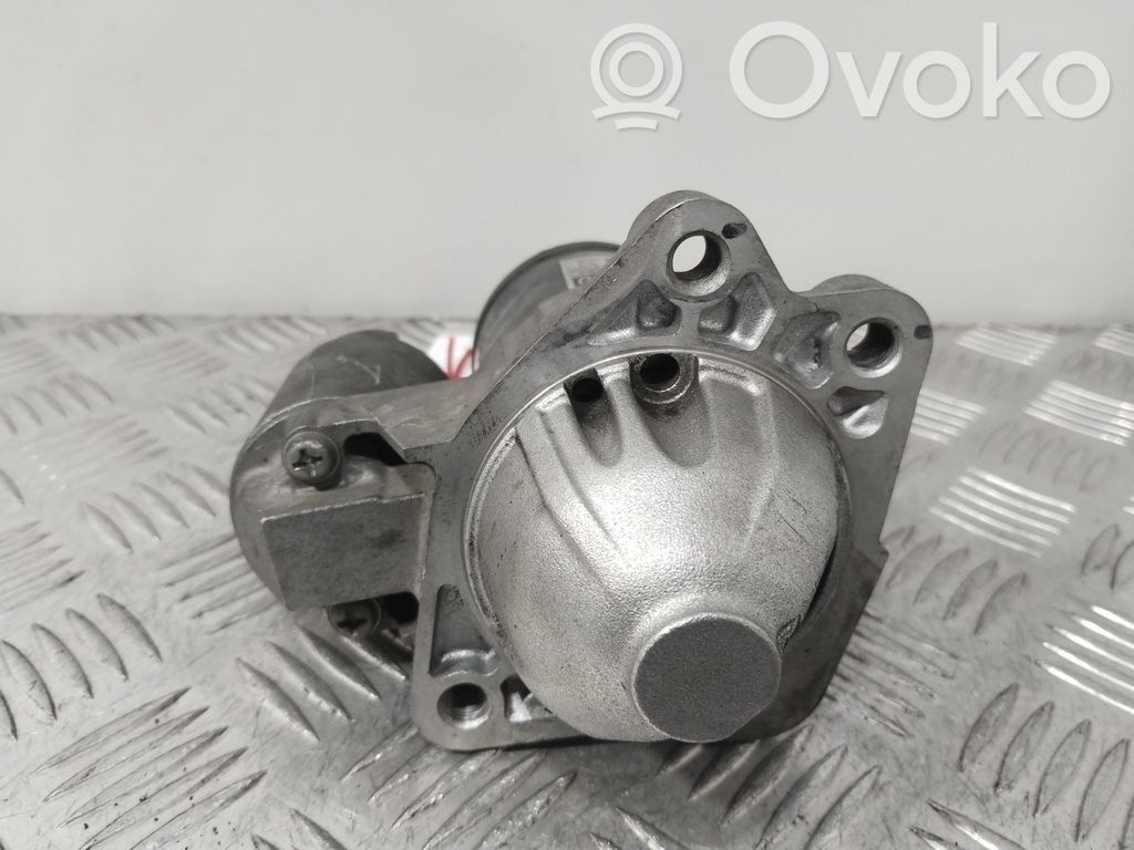 Rozrusznik   M000T32771