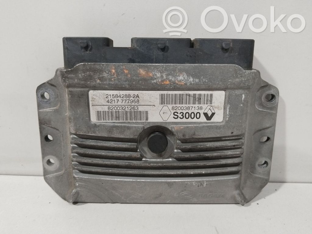 Sterownik / Moduł ECU   215842882A