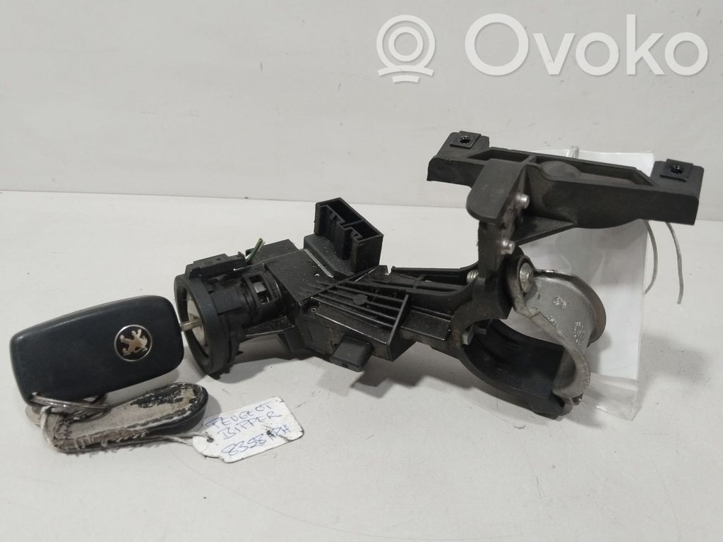 Verrouillage de commutateur d'allumage   61160701
