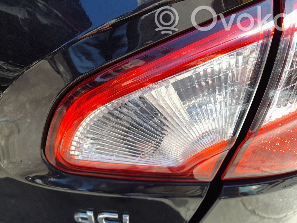 Nissan Qashqai Luci posteriori del portellone del bagagliaio