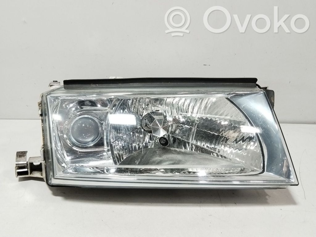 Skoda Octavia Mk2 (1Z) Faro/fanale 