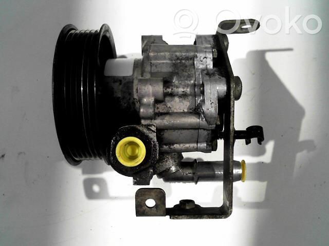 Peugeot 407 Ohjaustehostimen pumppu 