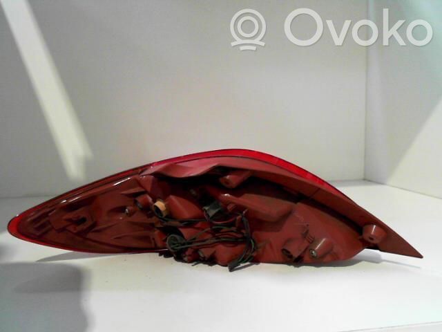 Mazda 2 Galinis žibintas kėbule 