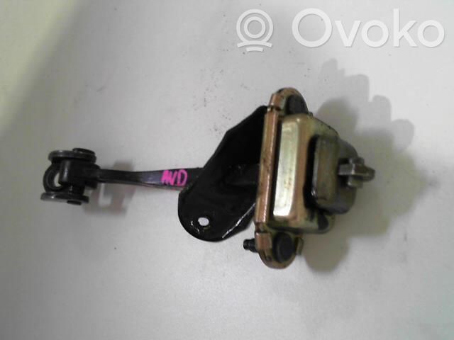 Ford Focus Etuoven pidätin 