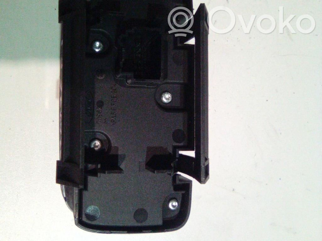 Ford Fiesta Light switch 