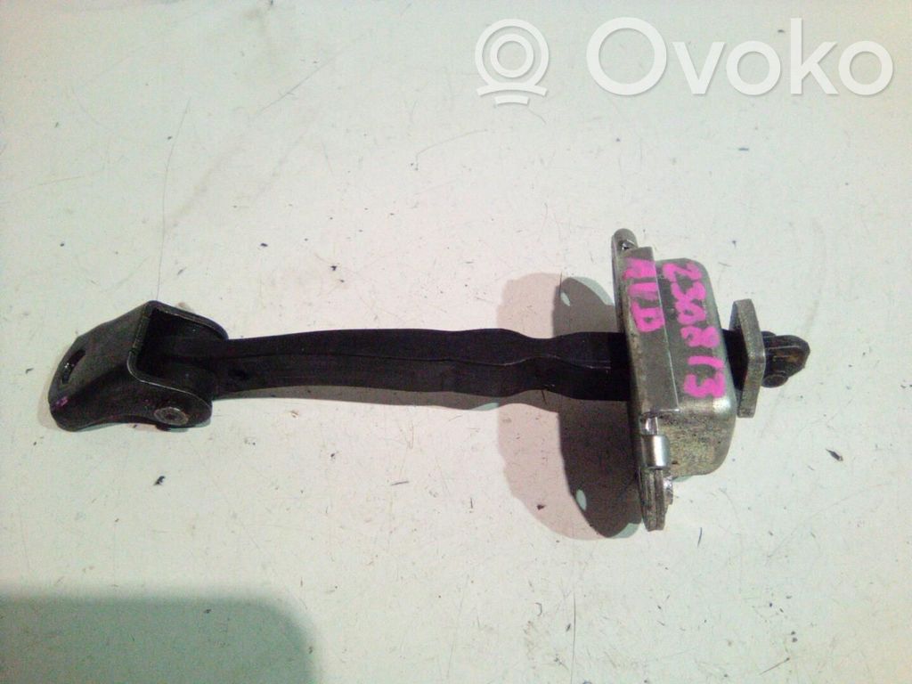 Nissan Qashqai Ogranicznik drzwi przednich 