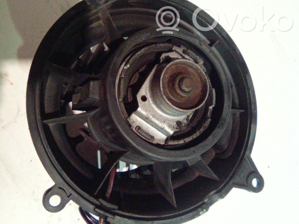 Ford Fiesta Lämmittimen puhallin 