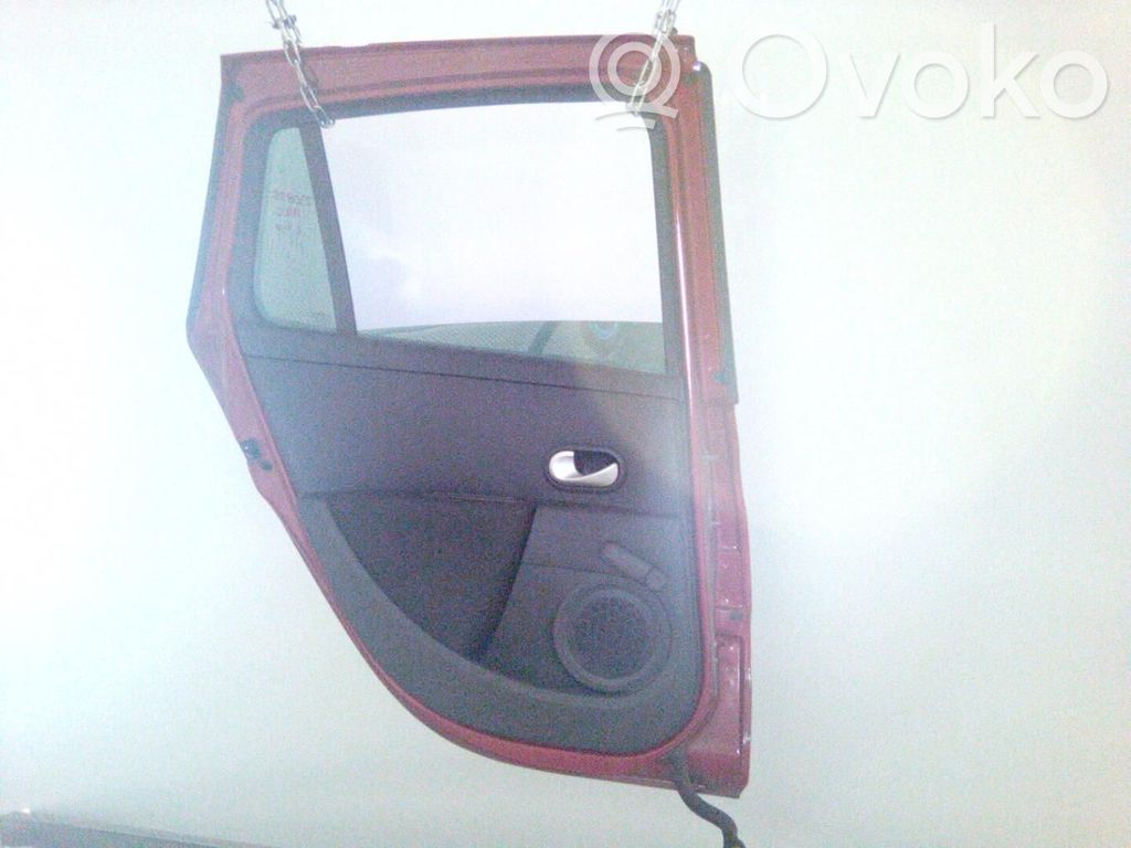 Renault Clio III Puerta trasera 