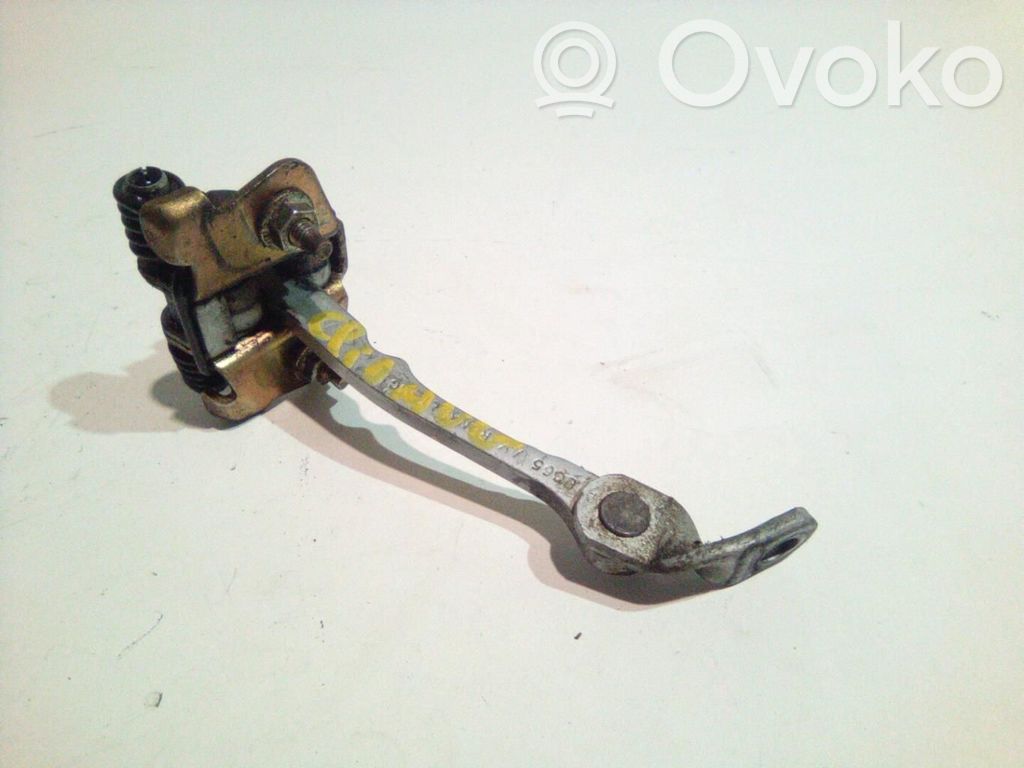 Renault Clio II Front door check strap stopper 