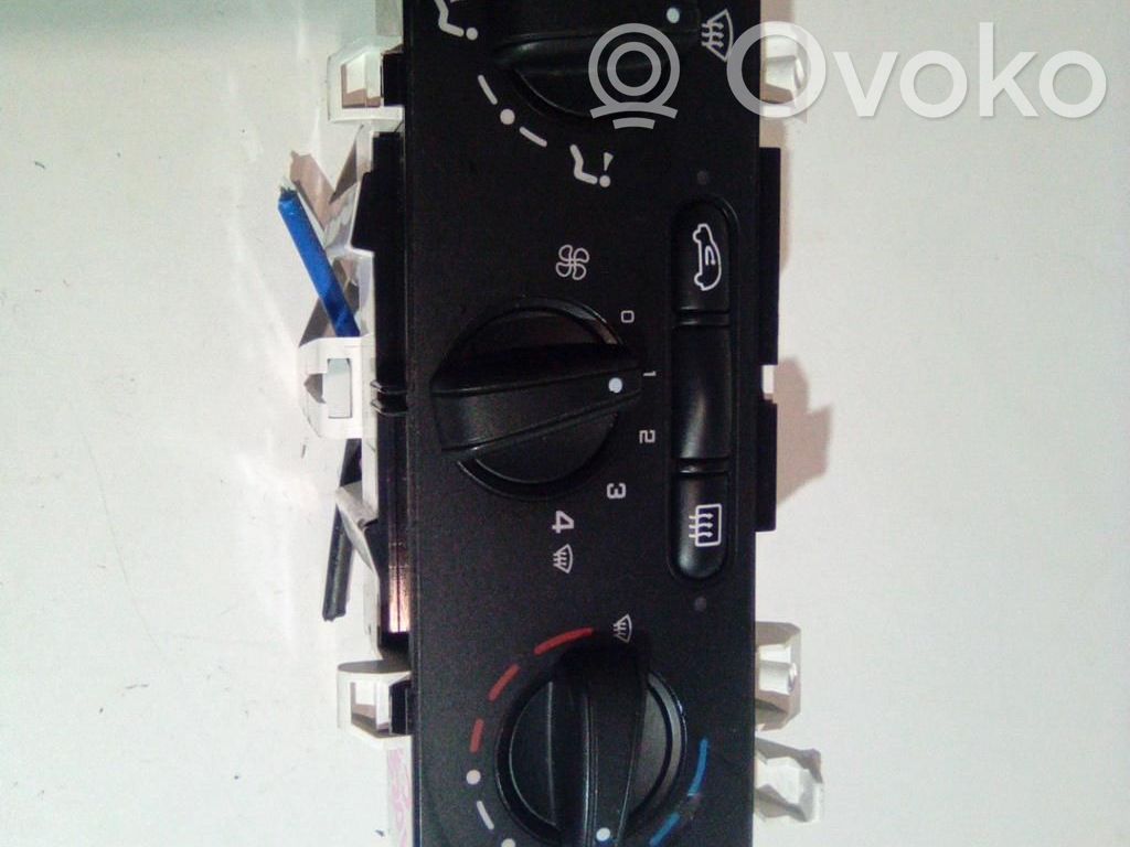 Citroen C2 Climate control unit 