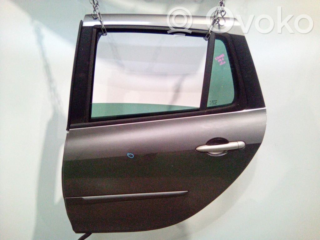 Renault Clio III Puerta trasera 