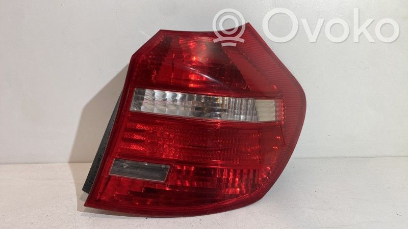 BMW 1 E81 E87 Aizmugurējais lukturis virsbūvē 