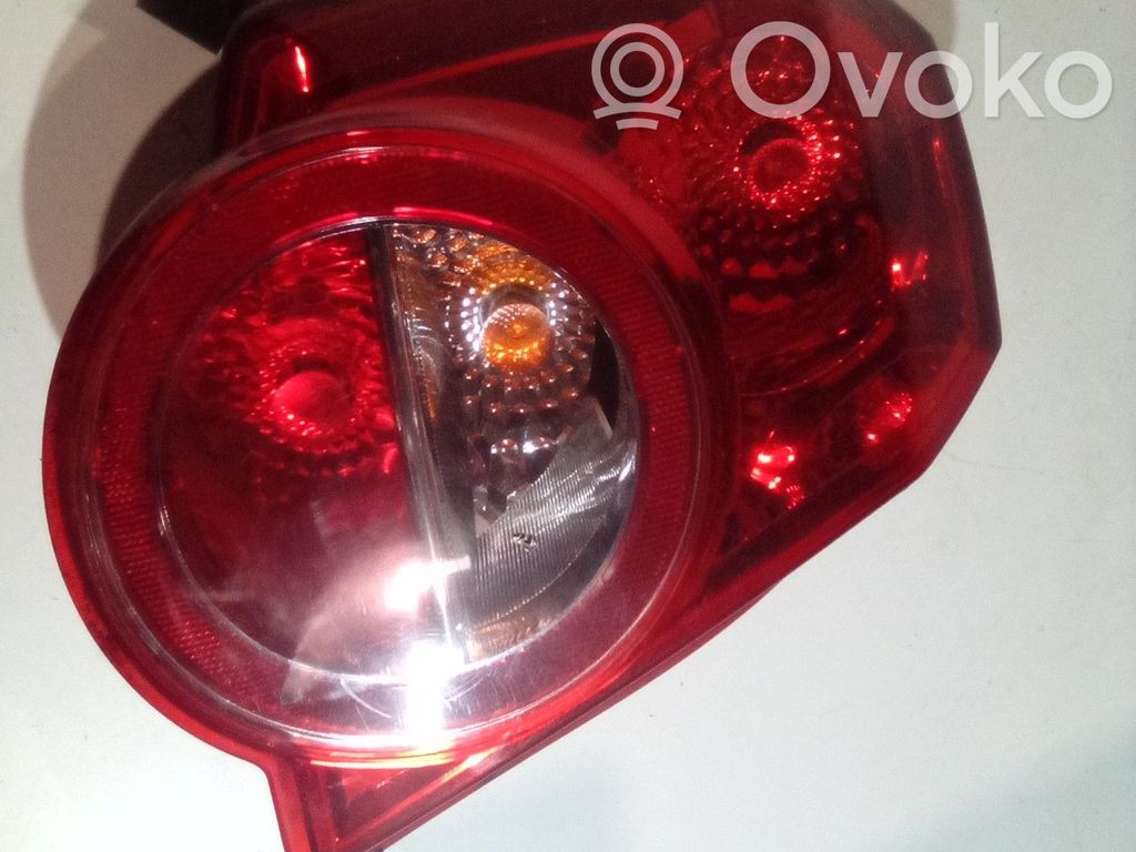 Chevrolet Aveo Задний фонарь в кузове 
