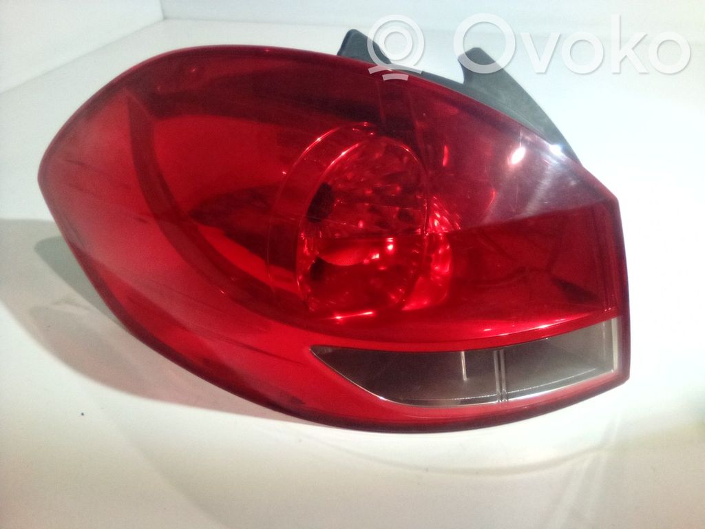 Renault Clio III Lampa tylna 