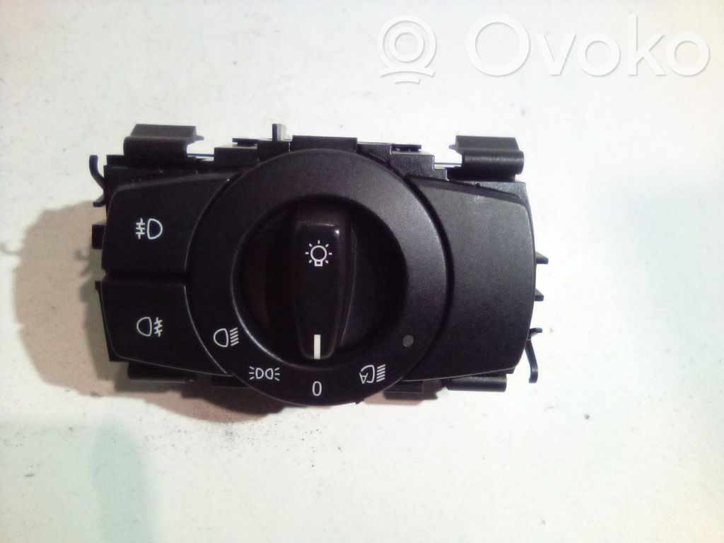 Light switch   61316932796