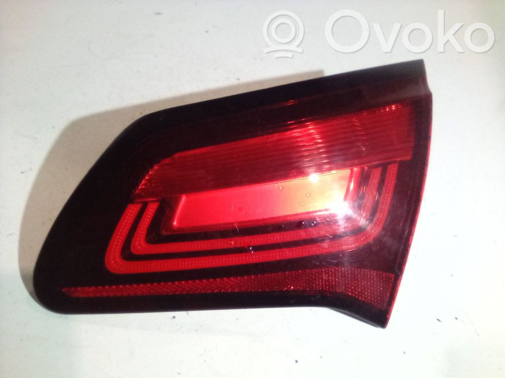 Citroen C4 II Takaluukun takavalot 