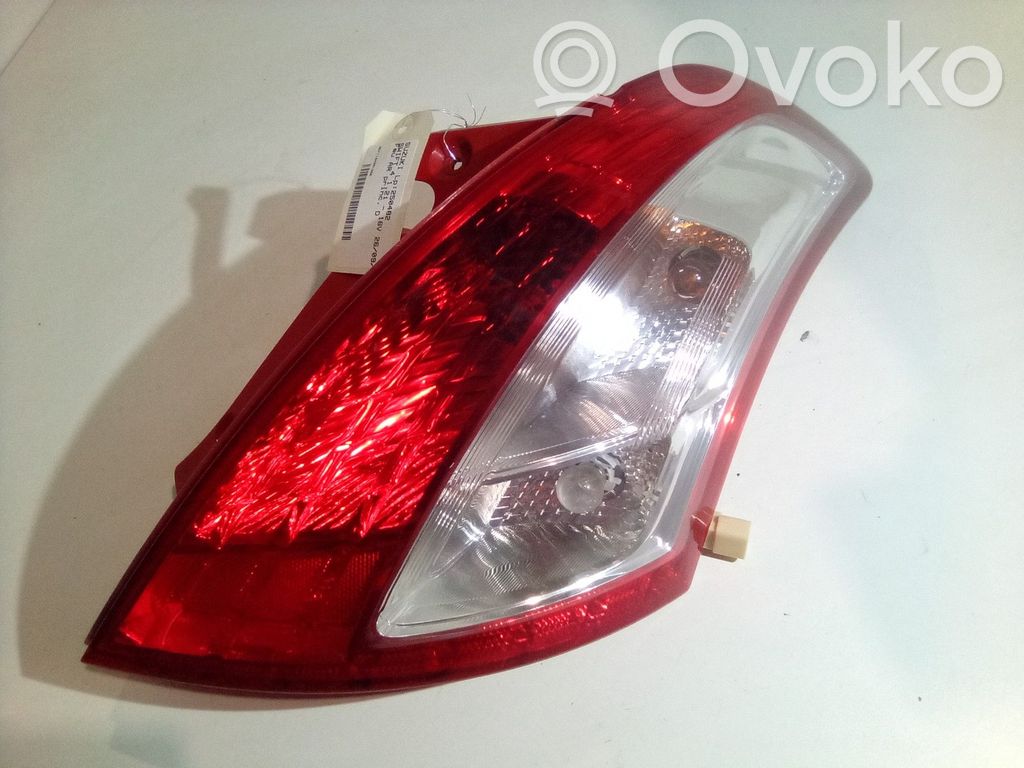 Suzuki SX4 Aizmugurējais lukturis virsbūvē 
