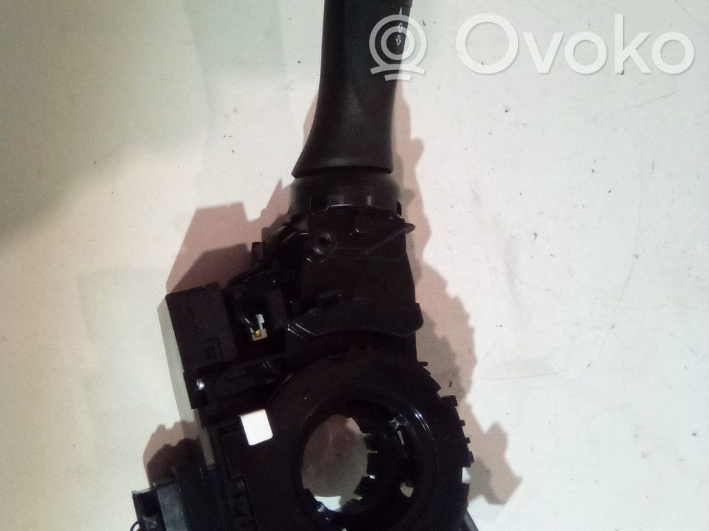 Suzuki Swift III Palanca de intermitentes 