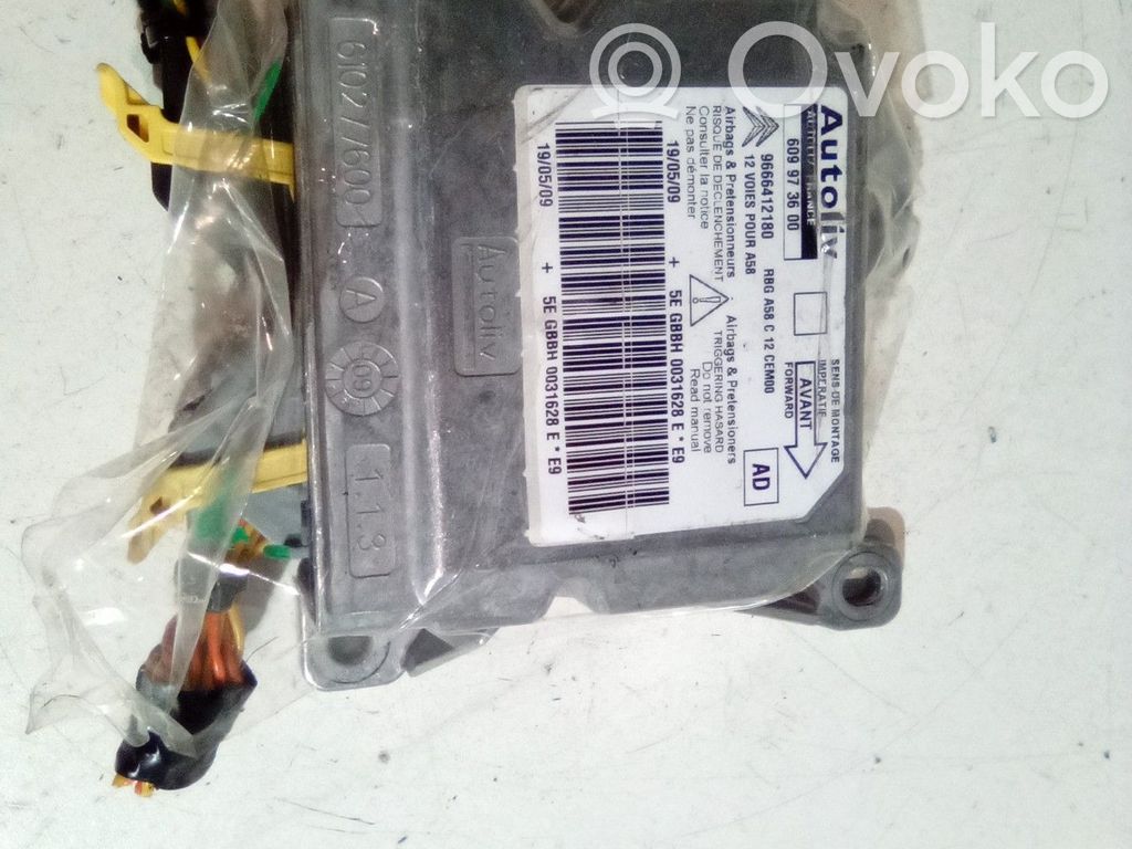 Citroen C3 Picasso Airbag control unit/module 