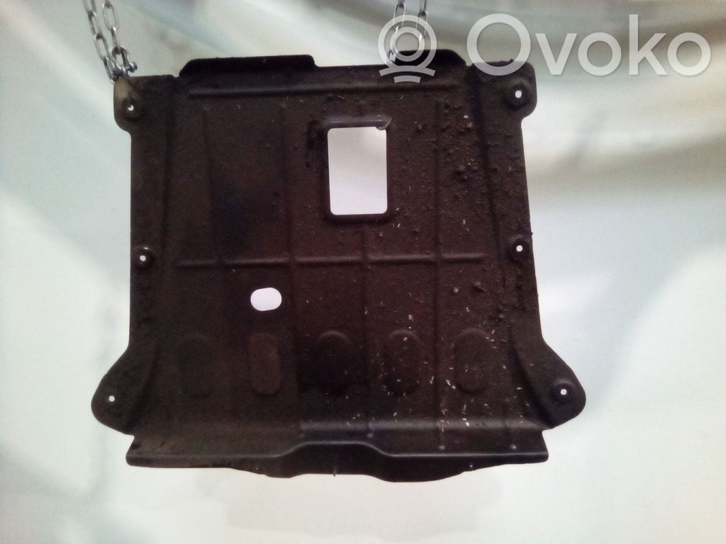 Dacia Duster Engine splash shield/under tray 