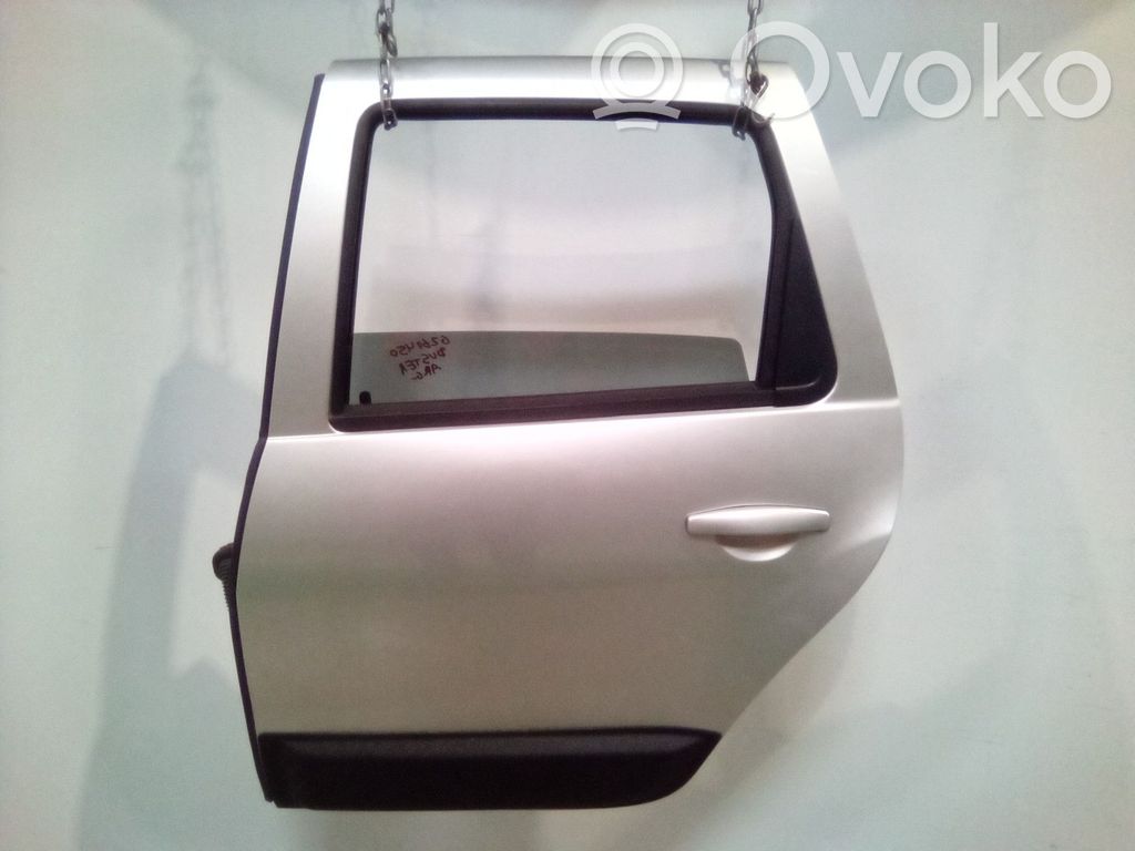 Dacia Duster Galinės durys 