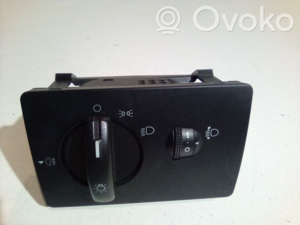 Interrupteur d’éclairage   6S6T13A024EA