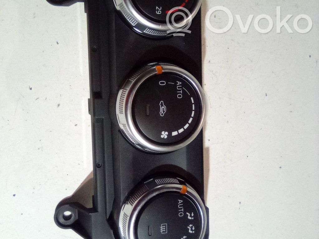 Mazda CX-3 Climate control unit 