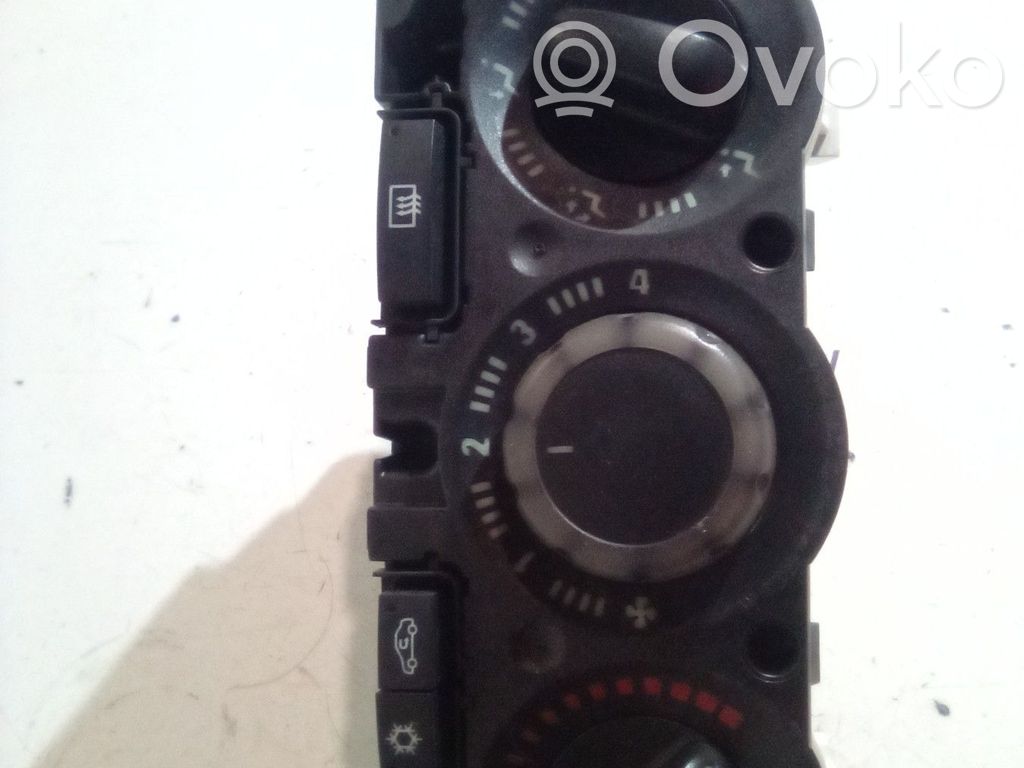 Climate control unit   13330684
