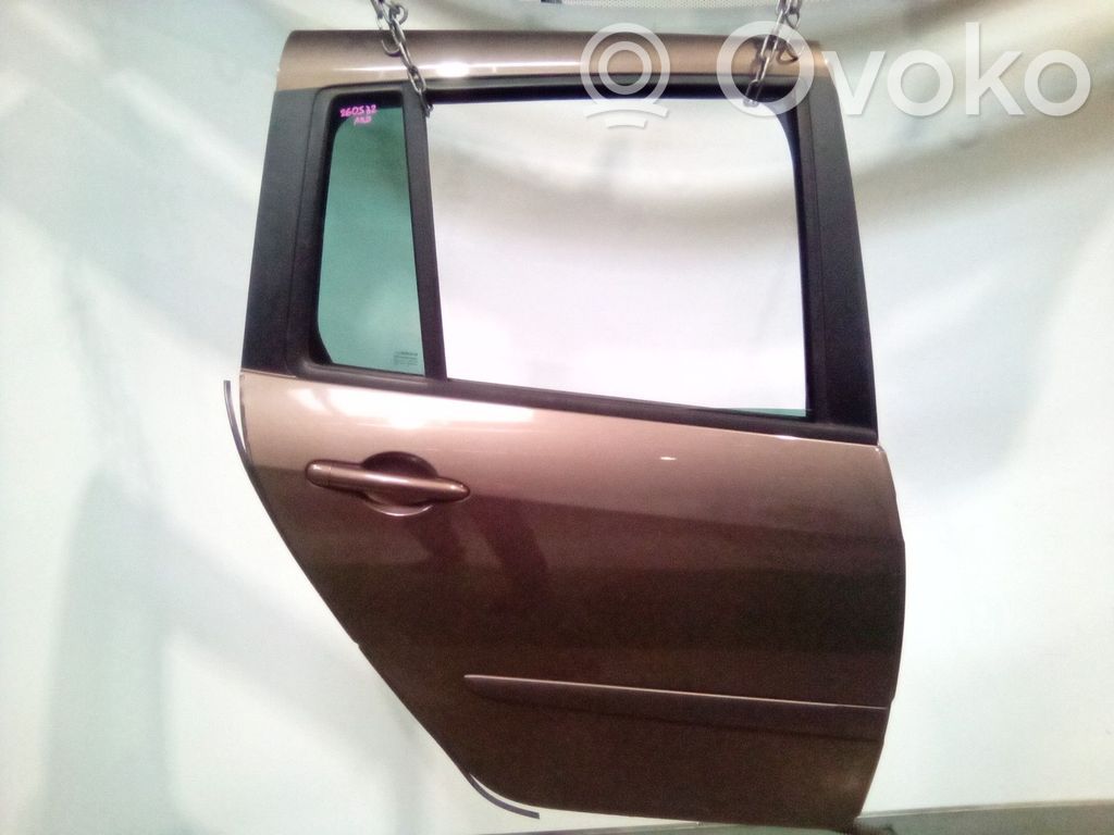 Puerta trasera   821003703R