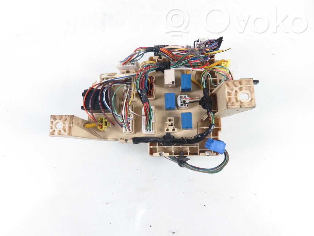 Suzuki Swift I Central body control module 
