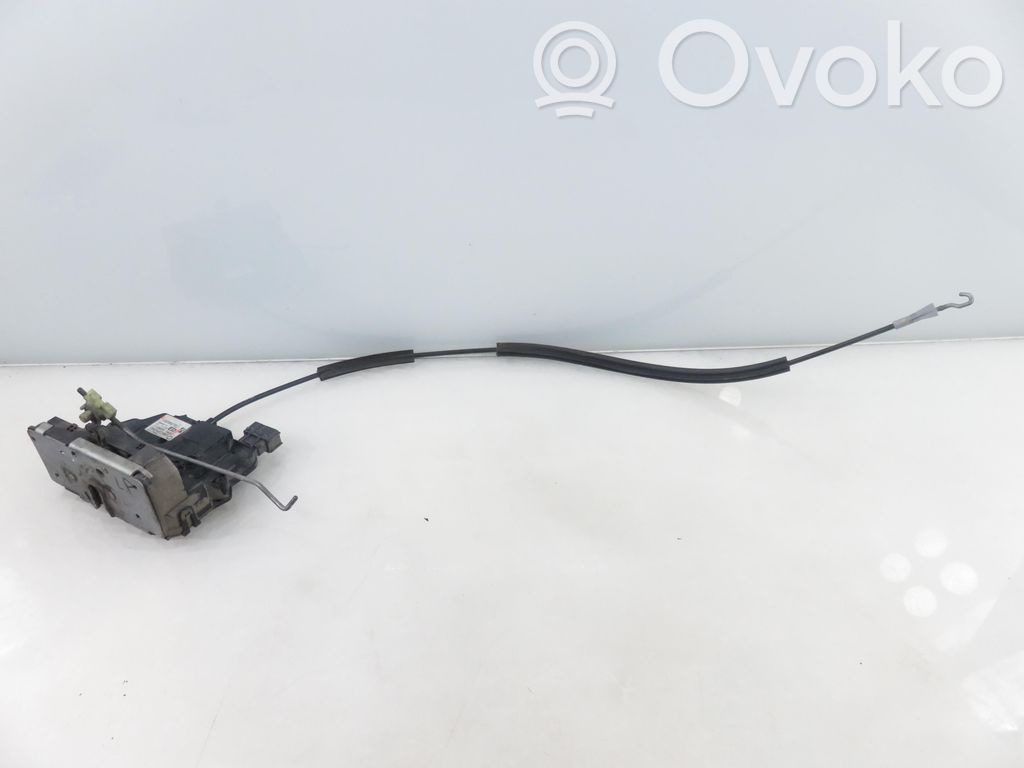 Opel Corsa D Priekšpusē slēdzene 