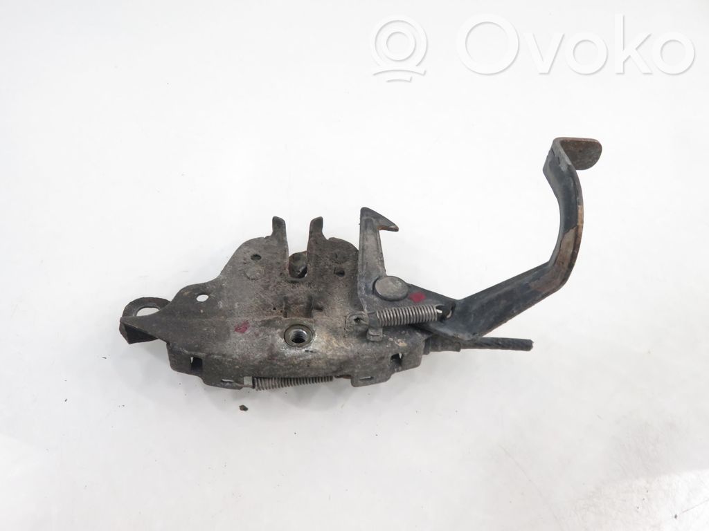 Engine bonnet/hood lock/catch