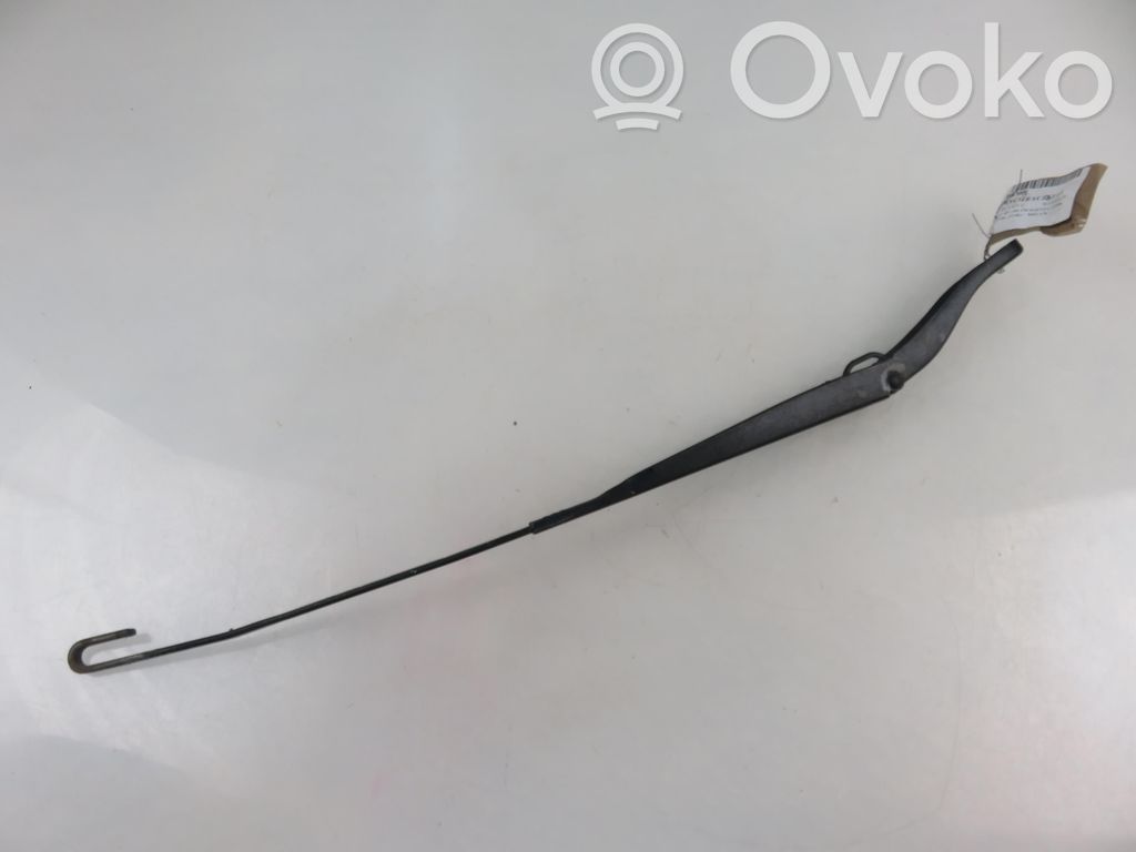 Front wiper blade arm   8200734776A,8200734776A