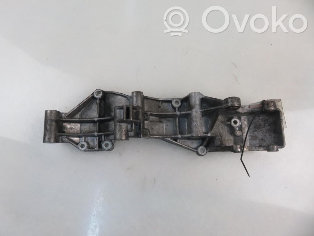 Ford Galaxy Power steering pump mounting bracket 