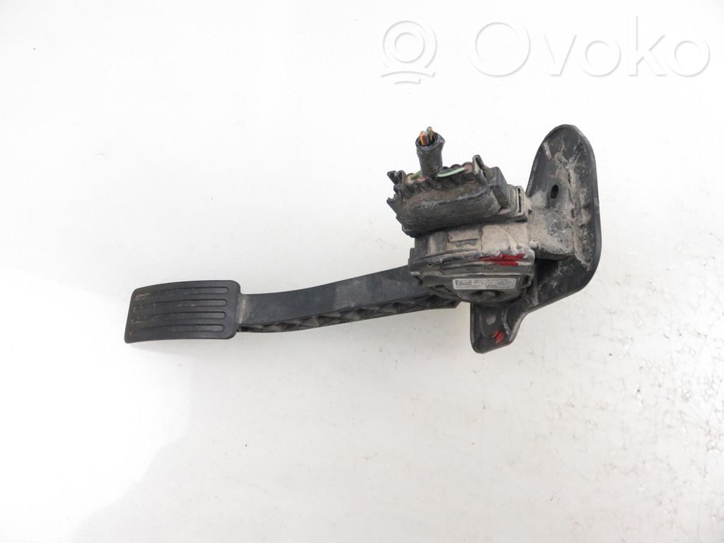 Accelerator throttle pedal   6C119F836CB,6C119F836CB
