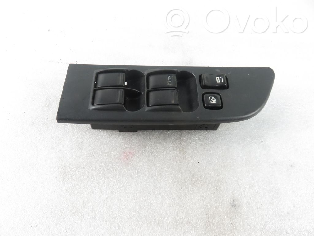 Nissan Terrano Interruptor del elevalunas eléctrico 
